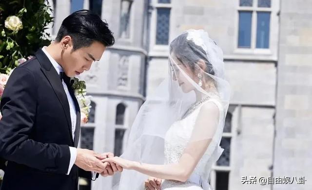 林心如的老公结婚照:娱乐圈中哪一对的结婚照是你最喜欢的呢。 ​​​​