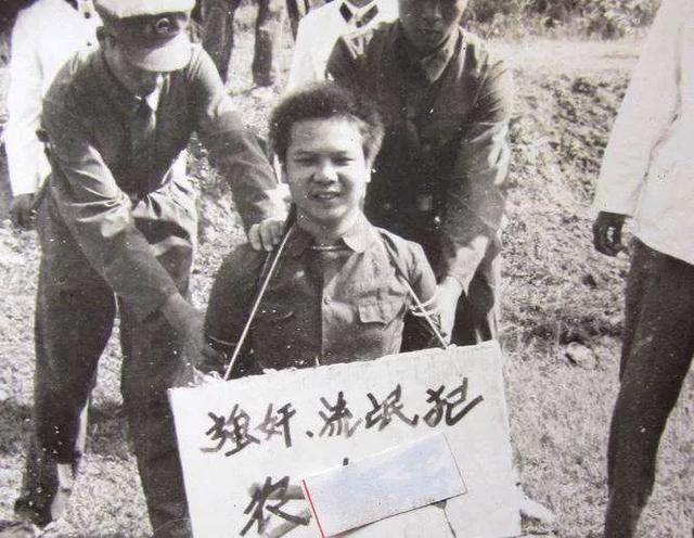 车震被打劫:强奸犯在监狱的日子怎么样会不会被别的罪犯欺负