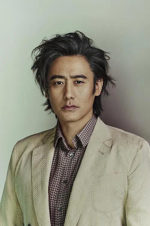 中年男性白发较多,不染不推光,适合留什么发型?-图12