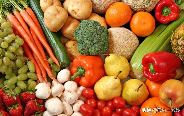 免疫力低不能吃哪些蔬菜，冬天的免疫力比较低，哪5种食物要多吃，你知道吗