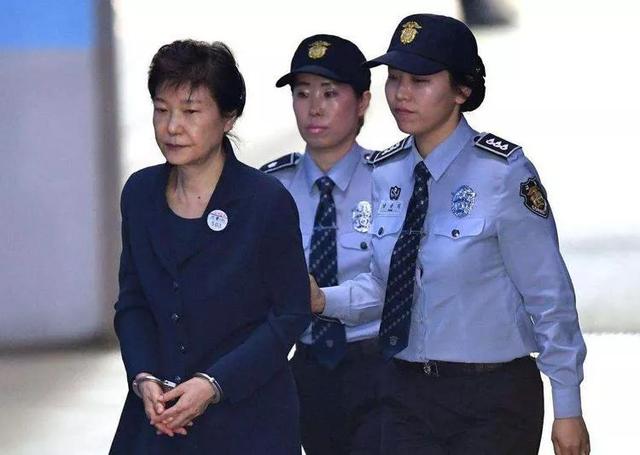 韩国总统是高危职业,入狱、被刺杀,为什么竞争总统还这么激烈？