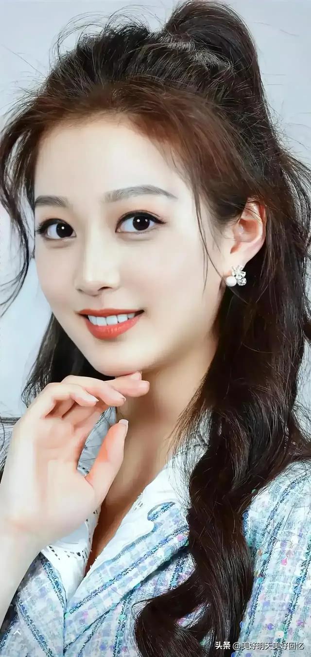 一个女友长相好看身材一般和身材性感长相一般,你会选哪个？