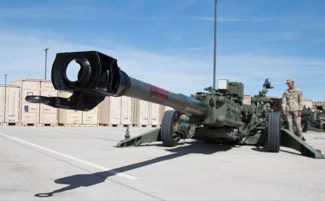 请问,有的大口径火炮的炮口附着一根跟避雷针式的钢棍,是起什么作用的