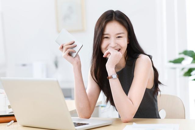 李湘离婚了吗:李湘和王岳伦离婚以后，她和女儿王诗龄的生活质量还能有保障吗？
