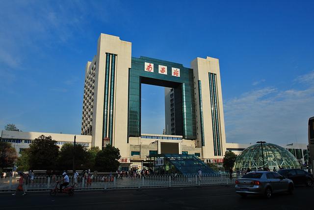 南昌火车站和南昌西站哪个好 南昌火车站和南昌西站有什么区别-十万个