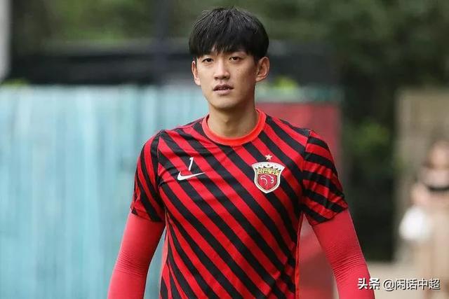 理性讨论颜骏凌现在的表现和心态你觉得国足门将该不该换人