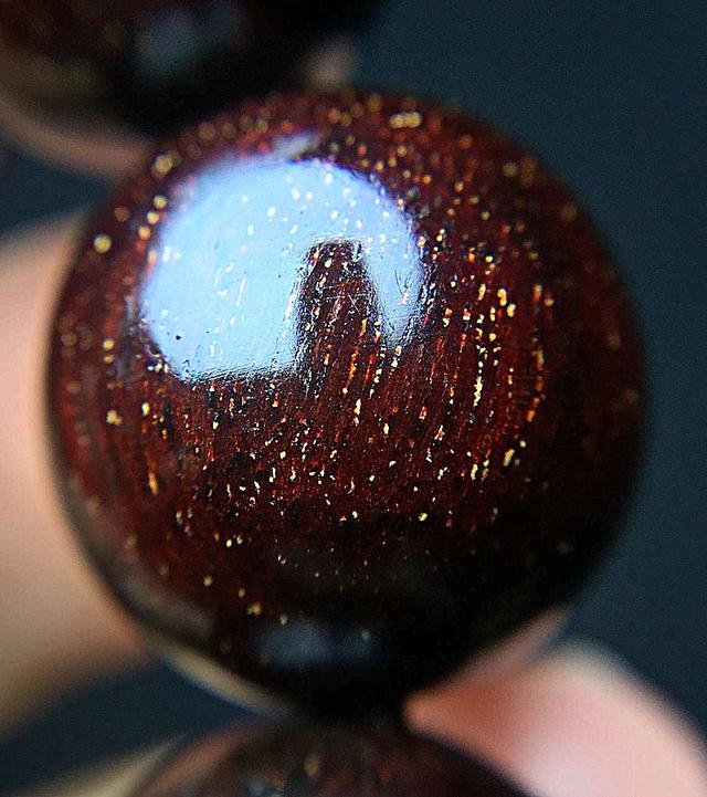 翡翠和蜜蜡哪个养人,什么样的文玩盘出来既好看又养人？