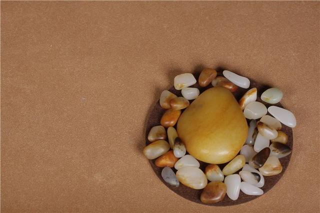 怎么鉴别一块石头是不是玉？插图19