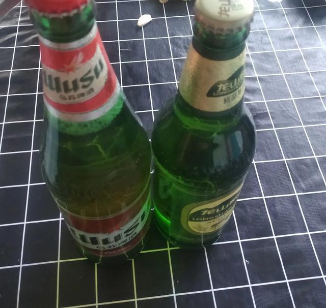 新疆最好喝的酒是什么酒，你觉得什么牌子啤酒最好喝是东北大绿棒子还是新疆大乌苏