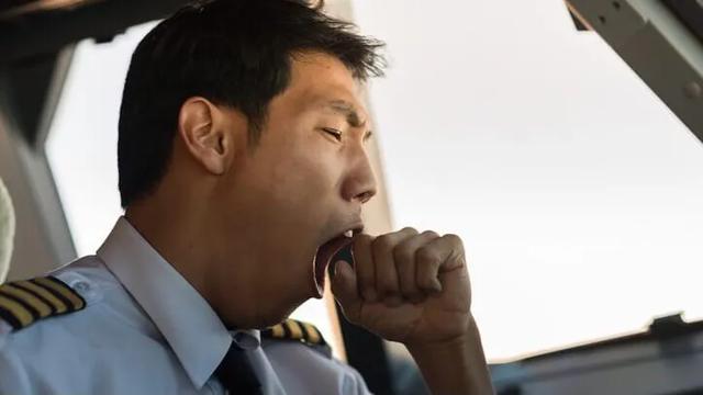 为什么有人说飞机在后半夜就不能起飞了？插图19