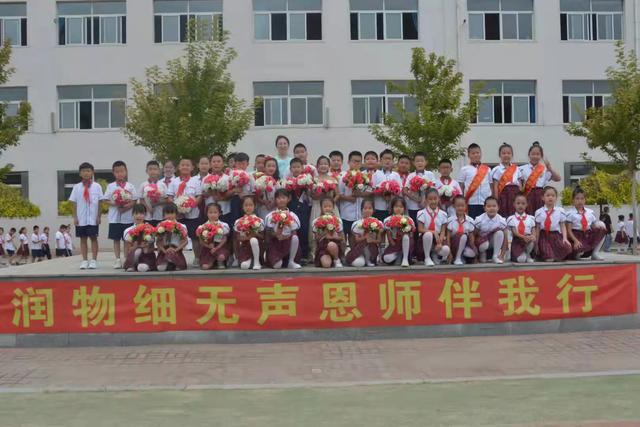 梁漱溟简介:辜鸿铭梁簌溟的书法怎么样？