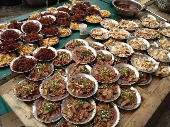 为什么冷冻鸡胸肉那么便宜，现在鸡肉比较便宜，可以大量的囤积鸡肉吗