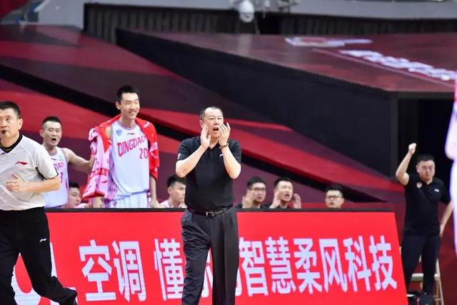 吴庆龙放弃青岛高薪，回辽宁接替蒋兴权搞青训，还是接班王芳呢？插图11