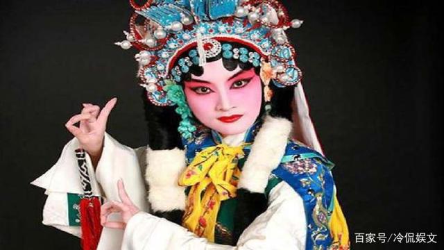 绅士手:丁程鑫因“兰花手”引发热议，你觉得这是“绅士”还是“娘炮”？
