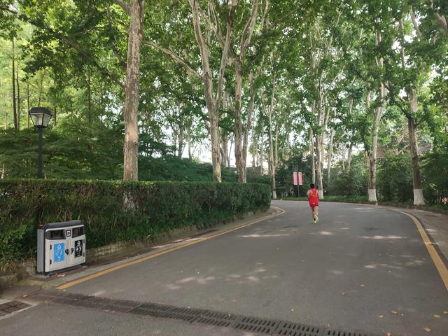 您跑步穿过最舒服的跑鞋是什么品牌的？说说感受好吗？