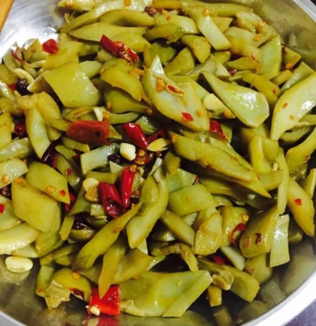 狗豆子什么样:狗豆子长长什么样 狗爪豆有毒，为什么还有这么多人喜欢吃？