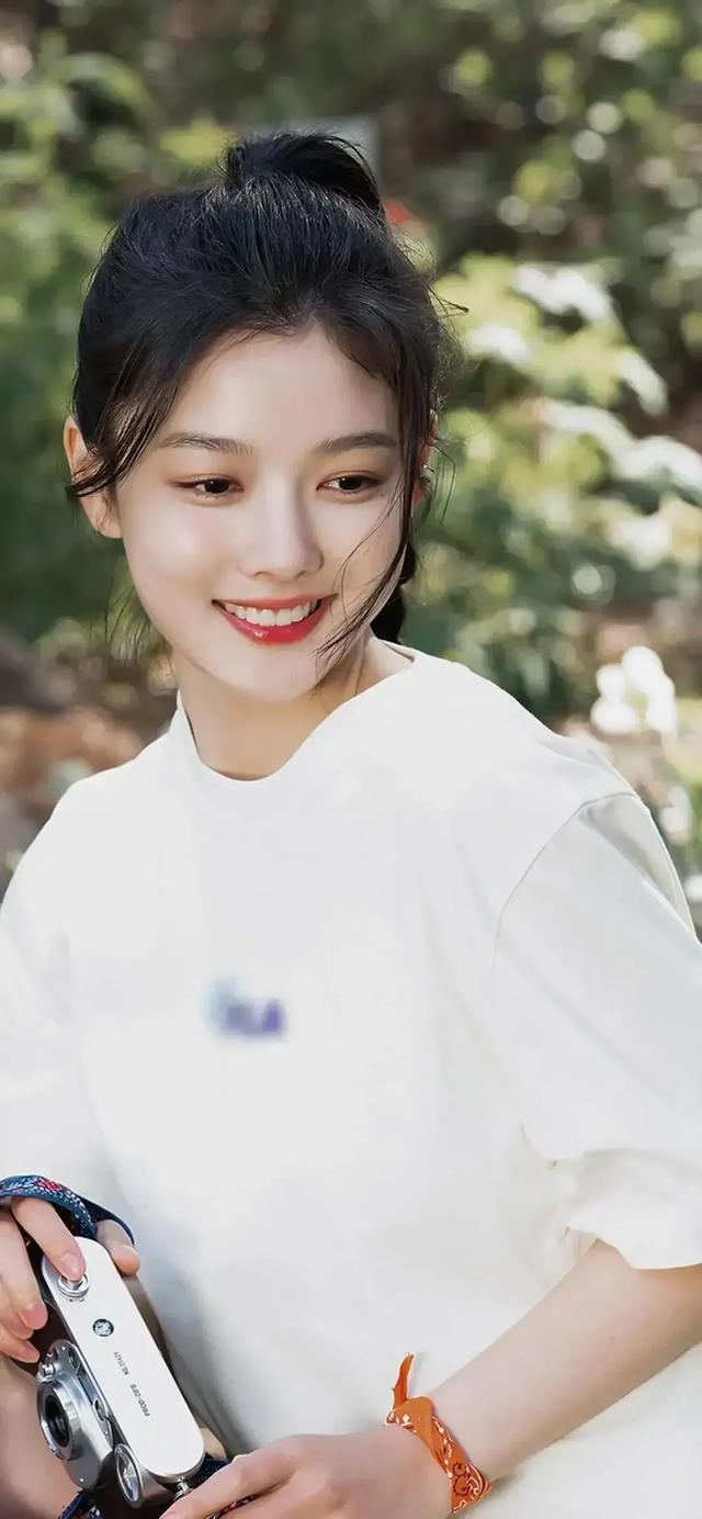 你见过最美的回眸一笑是什么样的?-育儿网