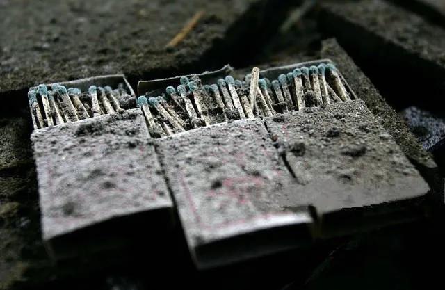 现在很少有人使用火柴,为什么还有火柴厂存在？它们靠什么生活？