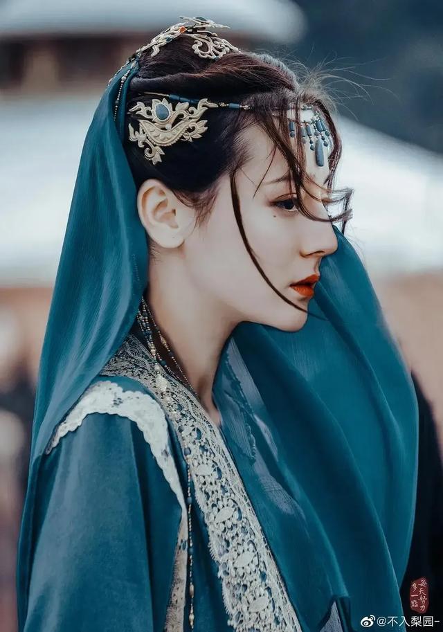 为什么迪丽热巴的剧没有一部是爆火的？