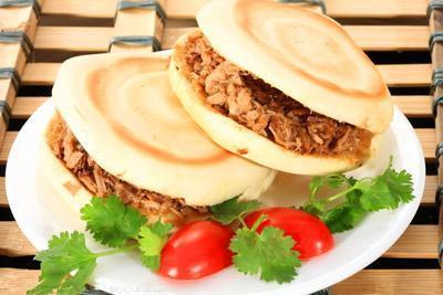 白颜虎:肉夹馍，为什么肉在中间？