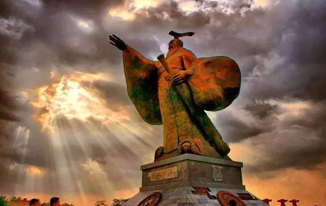 轮台罪己诏:汉武帝已做到“三十税一”，但天下为何仍户口减半，卖田为奴呢？