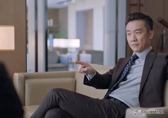 李满林:电视剧《突围》中福集团董事长林满江什么级别，比京州书记大么