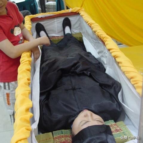 张乔玫:人死后为什么会张着嘴巴？