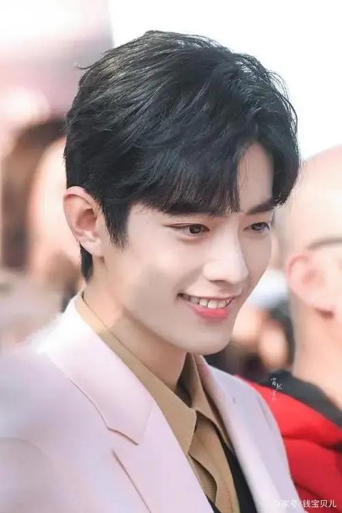 李念亲哥哥个人资料:亲哥20年前借我10万，现在还我15万，是不是太少了