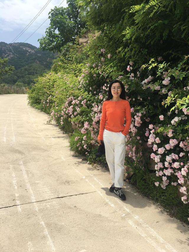 性格内向的女生适合做什么工作(性格内向的人怎么改变自己)
