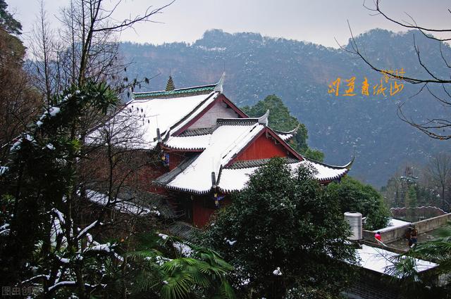 《笑傲江湖》里,正派非正,魔教非魔,说明了什么？