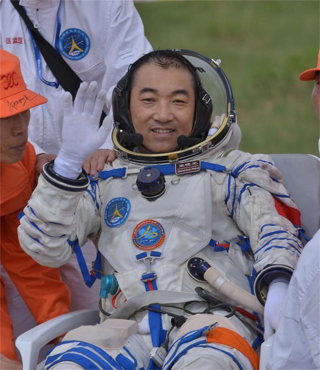 哥伦比亚号失事:宇航员去太空回来后身体通常会发生什么变化？