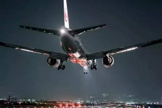 为什么有人说飞机在后半夜就不能起飞了？插图2