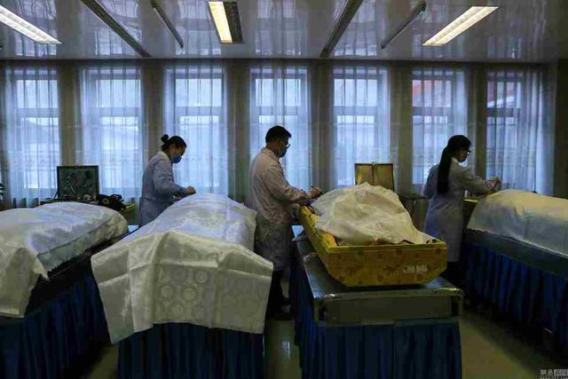 灵异事件之化妆:为什么有人说给死人化妆要不停的说话？是因为害怕吗？