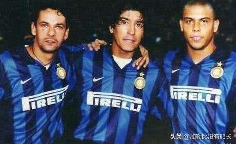 罗纳尔多为什么在巴萨只踢了一年就转回国米了呢？插图87