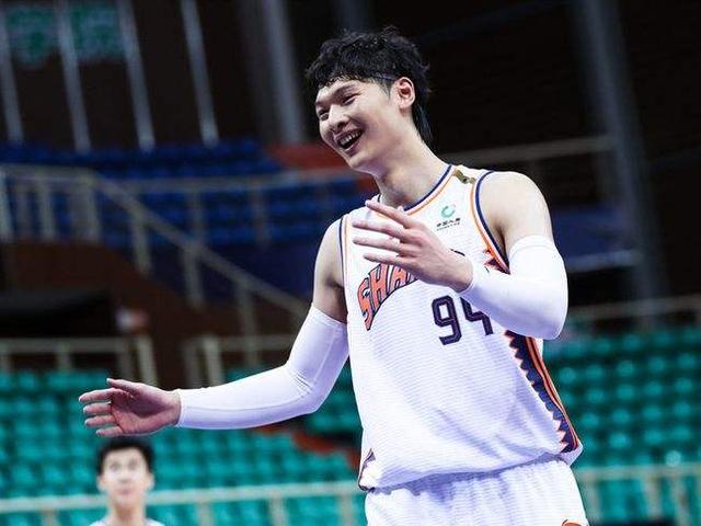 沈阳酷狗俱乐部老进不去:王哲林事件，中国篮协会给什么处罚，会开除国家队吗？