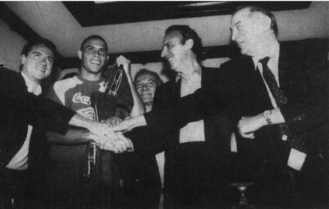 罗纳尔多为什么在巴萨只踢了一年就转回国米了呢？插图107