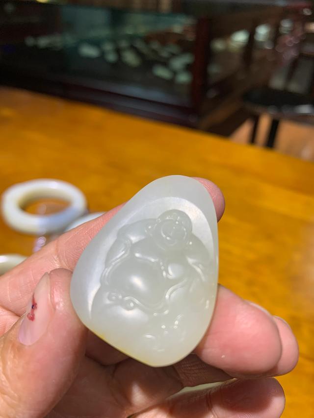 直播间的翡翠为啥便宜,翡翠直播间的套路你知道有哪些？