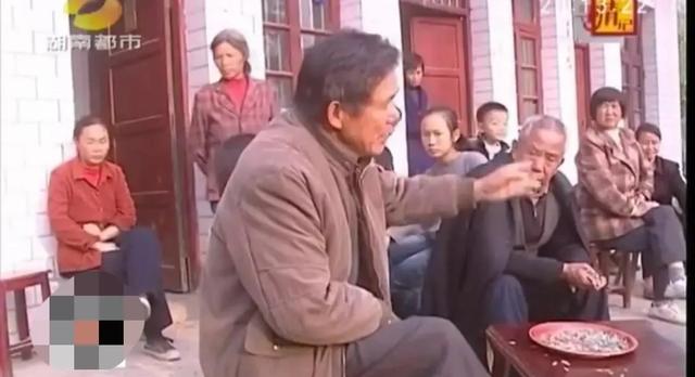 曝王菲答应婚事:父母不同意我跟我男朋友在一起，男朋友提议让我先怀孕可行吗？