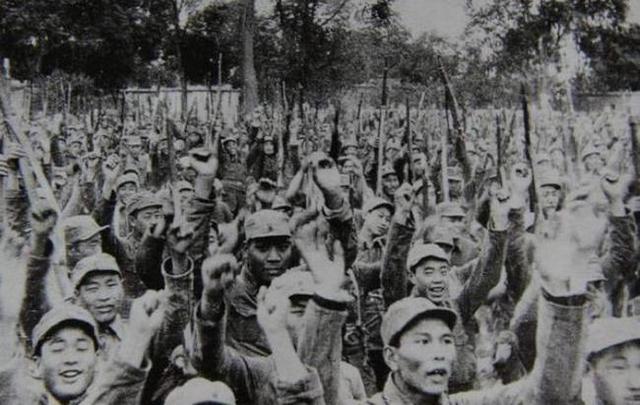 抗战时期，八路军的武器一般都是从哪来的？插图51