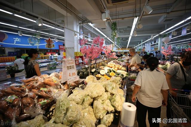 谈谈你对网红食品的看法，“网红零食”来袭，中国人一年吃掉2万亿元，对此你怎么看