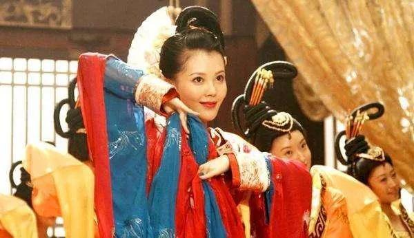 吕雉和戚夫人:吕后、戚姬、薄姬三人为自己儿子争夺皇位，算不算最惨烈之宫斗？