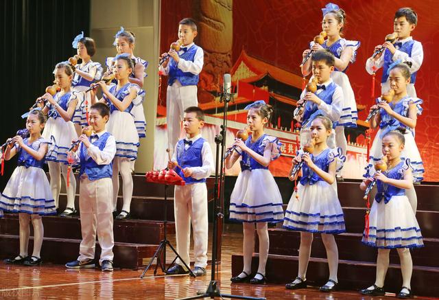 7岁男孩儿乐感很好想学一种乐器,朋友们说说学什么好？