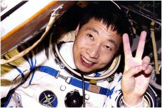 神州七号宇航员是谁:神舟六号和神舟七号的宇航员是谁？