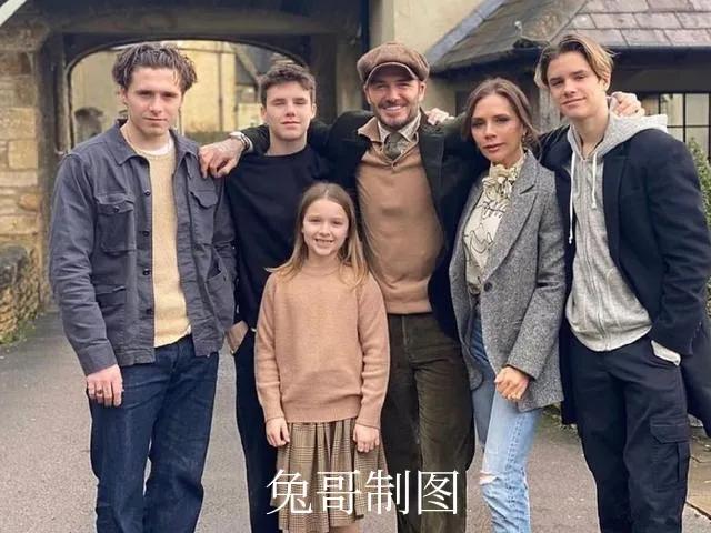 贝克汉姆和维多利亚当年是如何走在一起的？为什么很多球迷认为贝嫂毁了小贝的生涯？插图1