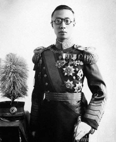历史上日本人帮溥仪建立“满洲帝国”而不是“大清帝国”，这是怎么回事？