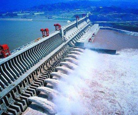 伊泰普水电站:中国建了这么多水电站，为什么还要大量依赖火力发电？