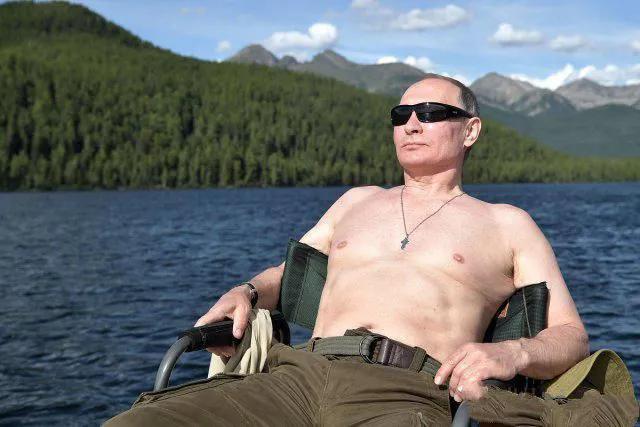 普京暴露风险很大？，为什么俄罗斯总统普京那么多人喜欢他了？