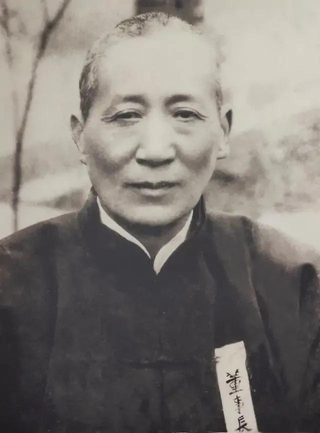 老人常说：再累莫坐人肉凳,再饿莫吃坟前供！如何解释这段话？