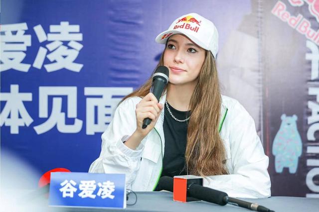 你知道有哪些知名并转入中国国籍的运动员吗？