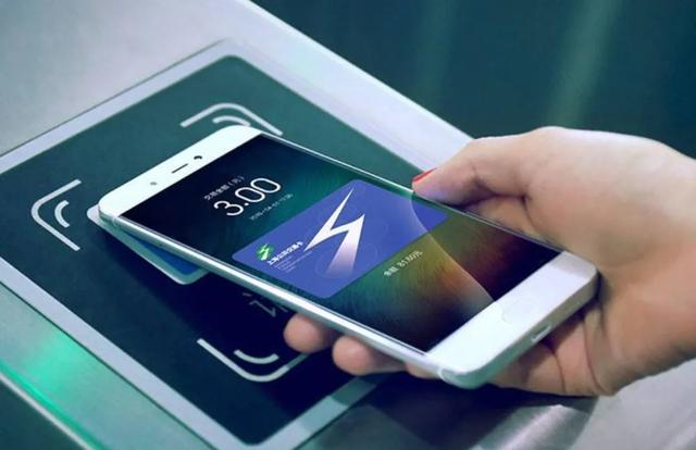 我是真的不明白并且非常讨厌，现在的有些手机为什么用玻璃背壳，难道是自信的认为这样很帅？插图18